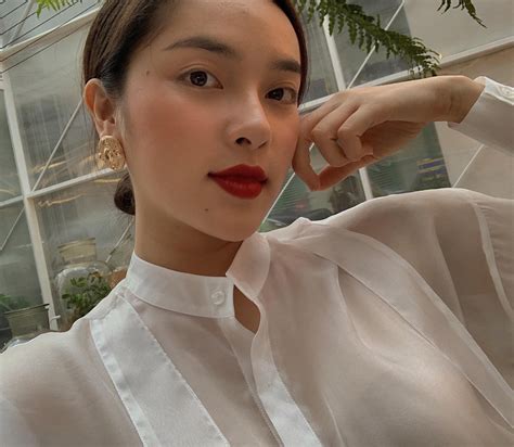 Xuất hiện ứng viên nặng kí của Hoa Hậu Việt Nam Dáng đẹp mặt xinh makeup tông nude đã