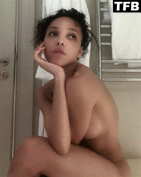 FKA Twigs Poses Naked 4 Photos FamedOnes Nude Hacked Leaked