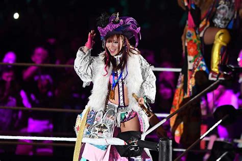 Wweの美女レスラー・カイリ 雅な白無垢ショットに海外喝采「キモノが美しい！」 The Answer