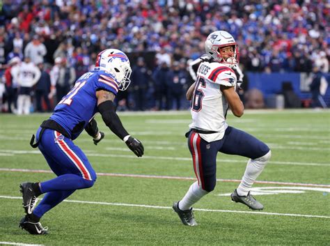 Las Vegas Raiders Jakobi Meyers Goes Up Against Former Team New England