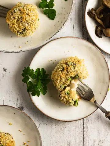 Spicy Crunchy Oyster Mushroom Burger The Vegan Larder