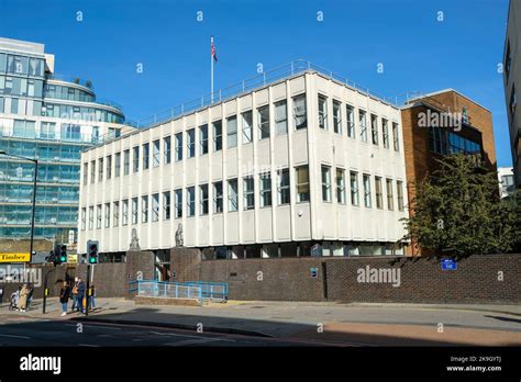 London October 2022 Wandsworth County Court Building On Upper