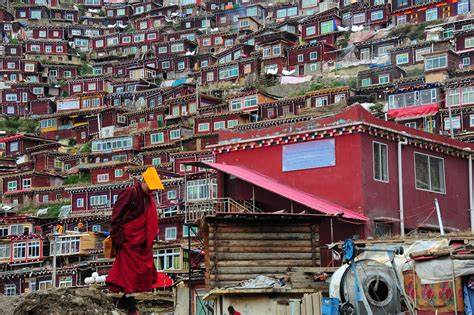 The Religious Encampment Of Larung Gar Tibet 2013 Flickr