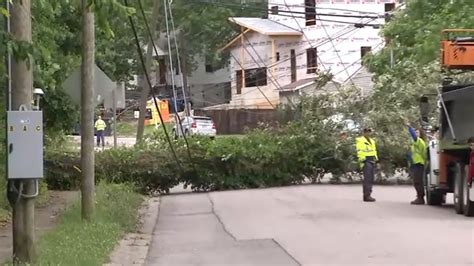 Downed Tree Causes Power Outages In Raleigh Traffic Lights Impacted