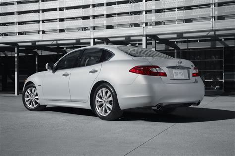 2012 Infiniti M Hybrid Carries a $53,700 Price Tag | Carscoops