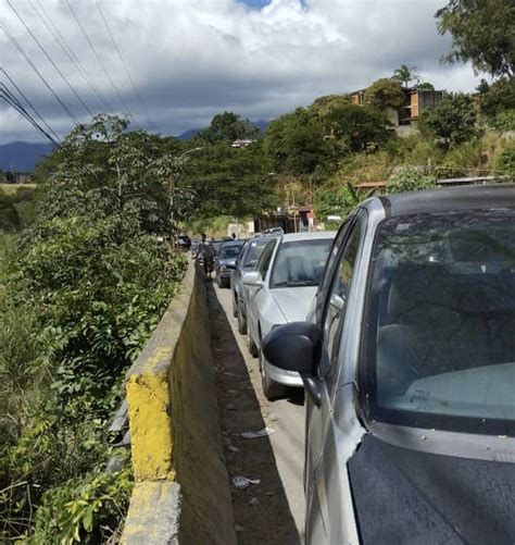 Nueva crisis de gasolina en Venezuela Más de 8 horas en cola para