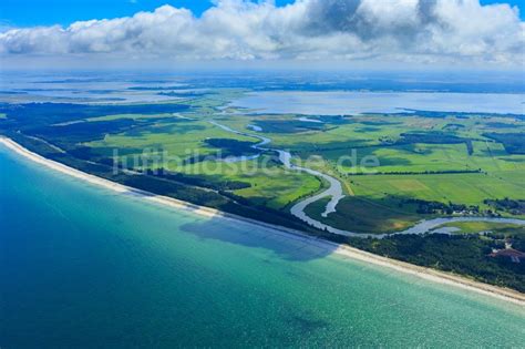 Luftaufnahme Prerow K Sten Und Waldlandschaft Am Sandstrand Der