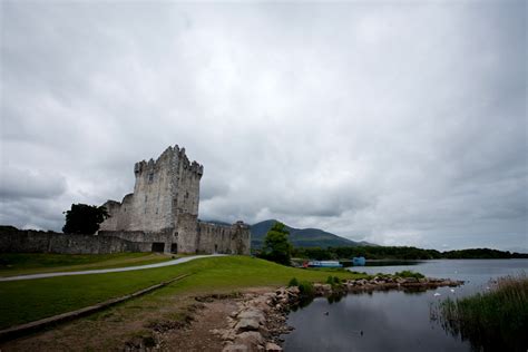 Ireland – Ross Castle - Vincos Images