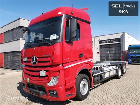 Mercedes Benz Actros 2545 LKW VOITH Retarder Container Chassis For Sale