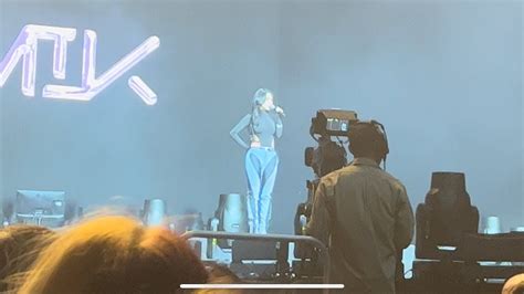 Hwa Sa 화사 Ment 2 MIK Festival Paris 230218 4K60 HDR YouTube