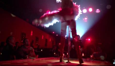 Arrow Nude Pics Page