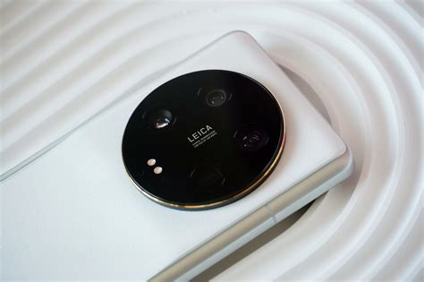 Xiaomi 13 Ultra наконец показали вживую со всех сторон
