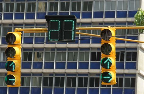 Sem Foros Inteligentes Em Toda Avenida Carlos Lindenberg Em Vila Velha