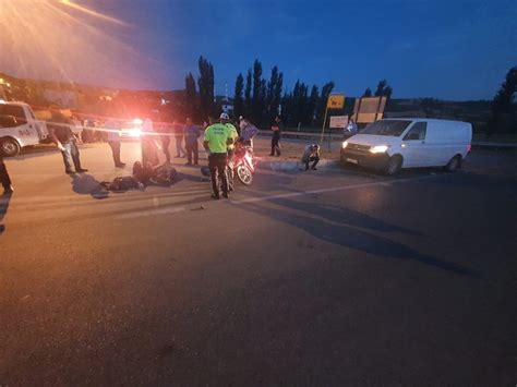 Gedizde trafik kazası 1 ölü 1 yaralı Kütahya Haberleri