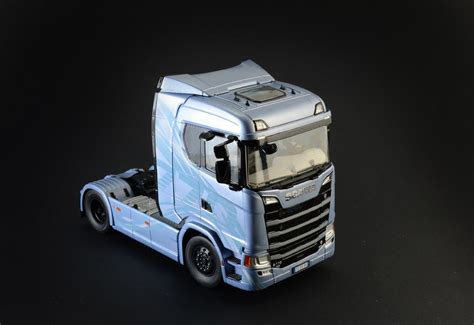 1 24 Влекач Scania S770 4x2 Normal Roof лимитирано издание