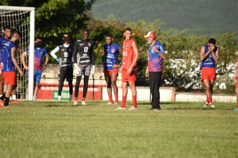 Doce Mel Inicia Trabalhos No Waldomiro Borges Para O Campeonato Baiano