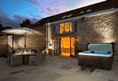 Cottages with Hot Tubs - Hot Tub Breaks | cottages.com