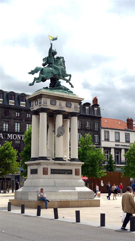 statue de Vercingétorix place de Jaude CLERMONT FERRAND Flickr