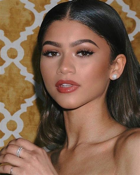 Pin By Isabella Pohang On Makeup Zendaya Makeup Makeup Looks