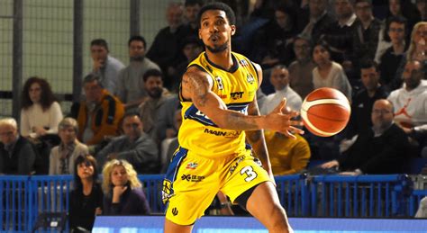 Basket Serie A2 Vigevano 1955 E Ike Smith Separano Le Loro Strade