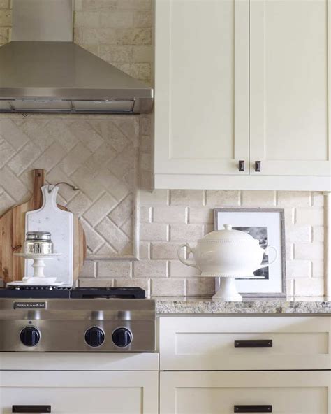 33 Timeless Subway Tile Backsplash Ideas That Sparkle