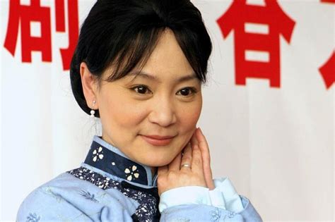 “你走了，我不改嫁”的5位女星，前两位无子女，第5位守寡35年！甄妮钟楚红刘雪华新浪新闻