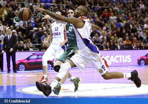 El CSKA remonta al Unicaja y ya es el único equipo que aún no ha perdido