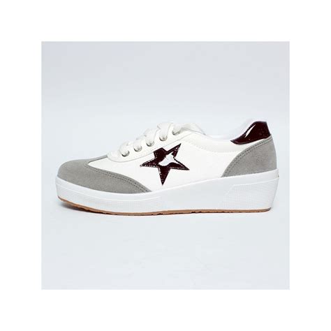 Womens Star Patched Eyelet Lace Up Platform Med Wedge Heel White Fashion Sneakers