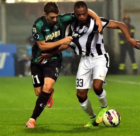 sp Fußball Italien Turin Evra Verletzung Juventus muss mehrere Wochen