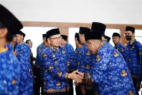 Cair Pada Bulan April Dear Pensiunan PNS Inilah Tabel Gaji Yang