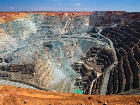 hole  photo   australias largest open pit gold