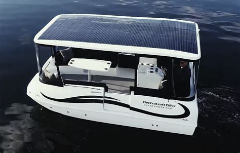 Pontoon Boats Electric Power