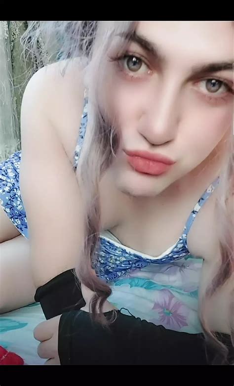 Bootylicious Crossdresser Shaking My Big Beautiful Ass In Style Shemale Porn XHamster