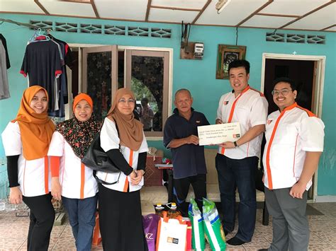 Bantuan Keluarga Miskin Tegar Sempena Hari Raya Bangi Lion Group