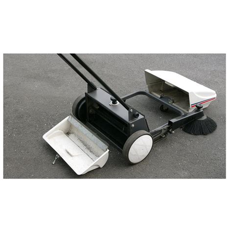 Dulevo 700 M SPARK Walk Behind Manual Sweeper Machine At Best Price In