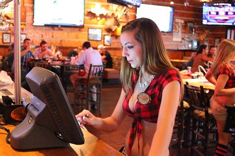 Twin Peaks International Drive Brings Its Titular Views To Orlando Serving Bar Food Ice Cold