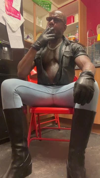 Smoking Black Mature Muscle Clips Gay Porn Feat Brody Jay By FapHouse XHamster