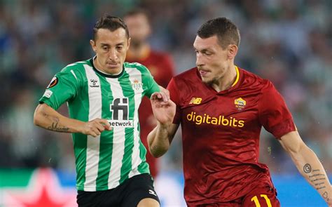 Andres Guardado Titular Con Betis En Europa League Vs As Roma Grupo