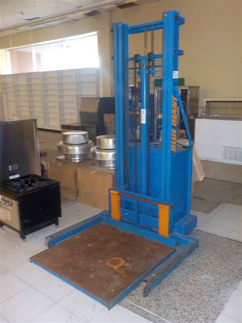 Blue Giant Pushpull Pallet Stacker With Built In Charger And Equipment