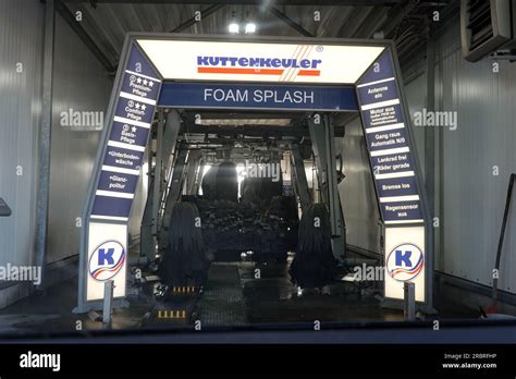 Autowaschanlage der Firma Kuttenkeuler Stock Photo - Alamy