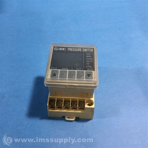 SMC PSE100 B PSE100 PSE510 Pressure Switch Controller IMS Supply