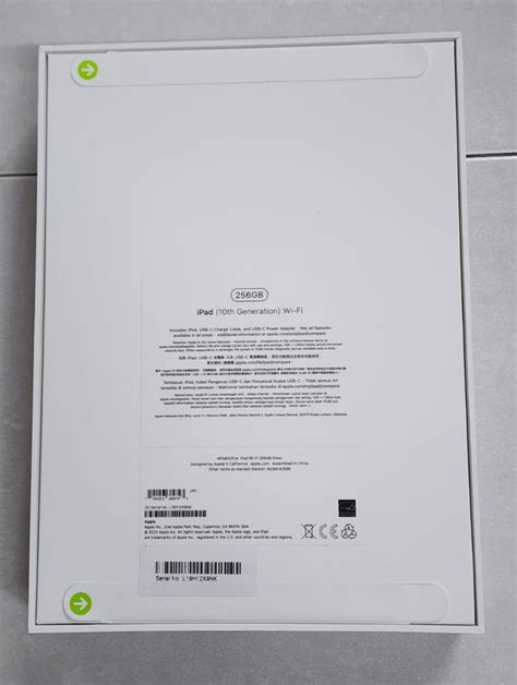 IPAD 10th Gen (256GB), latest ipad model (new with box + keyboard ...