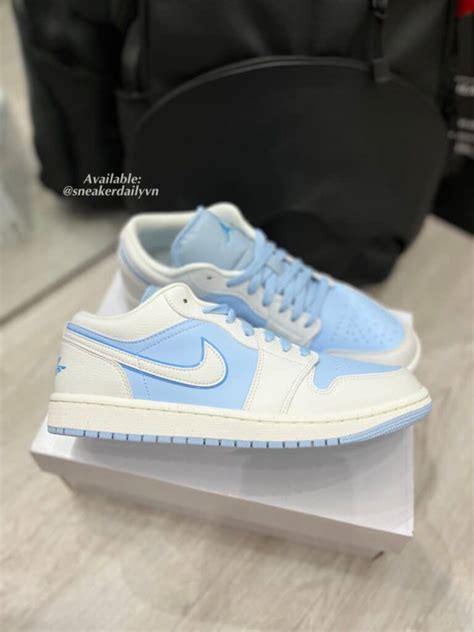 Giày Nike Air Jordan 1 Low SE Reverse Ice Blue W DV1299 104