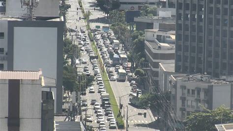 Cidades Do Es Amanhecem Vias Fechadas E Transporte P Blico