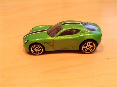 JULIAN S HOT WHEELS BLOG Alfa Romeo 8C Competizione 2016 HW Exotics 5 Pack