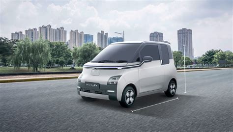 Pesona Futuristik Wuling EV Meluncurkan Mobil Listrik Mini Dengan