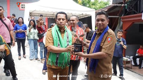 Negeri Soya Raih Trophy Dan Sertifikat Proklim Utama Pemerintah Kota