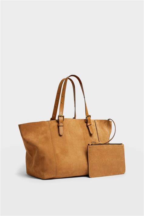 Sacs Gerard Darel Sac Main En Cuir De Veau Rebelle Gd Camel