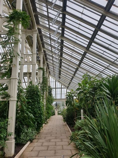 Beautiful Sunroom At Kew Gardens