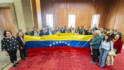 El Parlamento gallego pide al Gobierno reconocer a Edmundo González